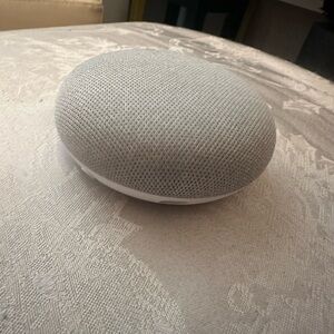 Google Home Mini
